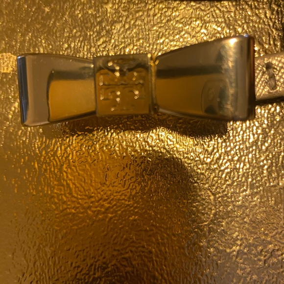Tory Burch skinny bow belt. - Picture 2 of 5